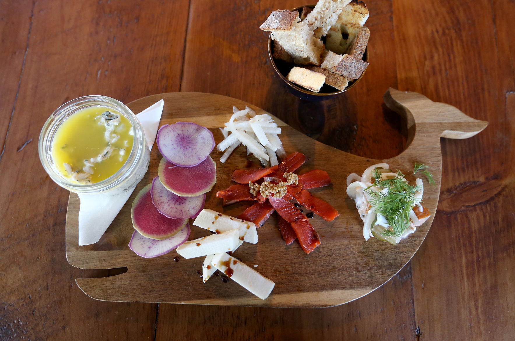 LONGTABLE BEER CAFE